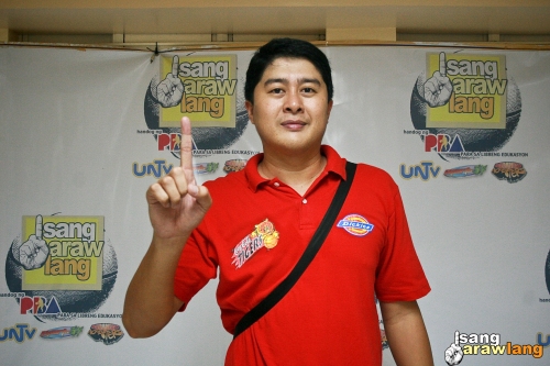 Coca-Cola Aces coach Kenneth Duremdes supports the noble cause.